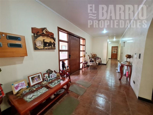 Imagen 9 de 25 de Casa En Venta De 6 Dorm. En Colina