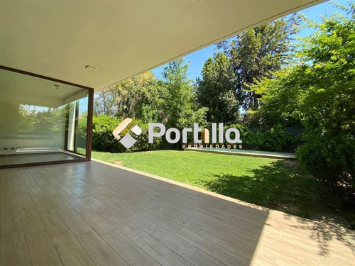 Departamento En Arriendo Ubicado En Estoril