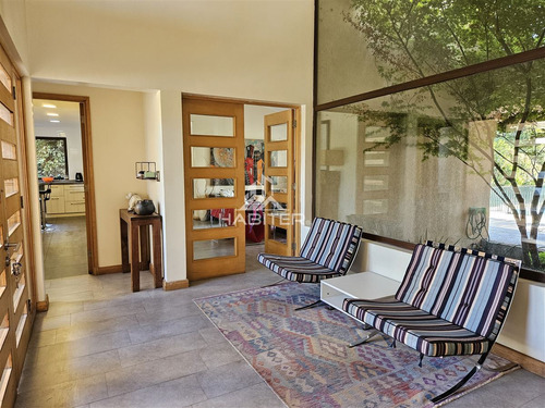 Casa En Venta De 4 Dorm. En Talca