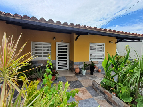 Casa En Venta Turmero 25-3678 Yb