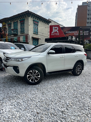 Toyota Fortuner 2.4 Street At 7As