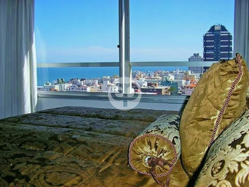 En Península Con Vista