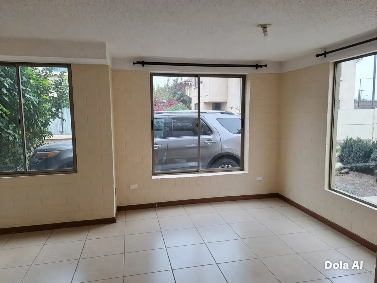 Imagen 2 de 27 de Hermosa Casa De 2 Pisos En Condominio Cerrado