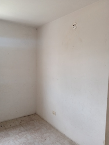 Imagen 4 de 10 de Townhouse Valencia Century 21 El Parral 04244989766 Gm