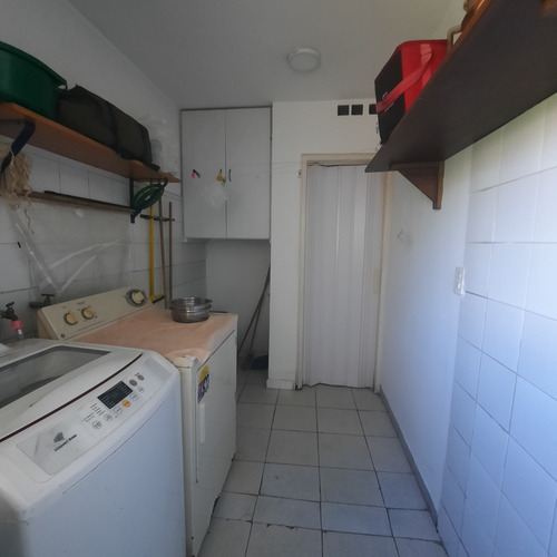 Oportunidad De Inversión, Amplio Y Confortable Apartamento, Urb Los Mangos , Al Lado De La Clínica Ieq, Valencia Edo Carabobo. Nereida Rosales