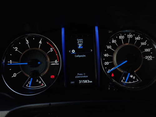 Imagem 7 de 12 de Toyota Sw4 2.8 Tdi Srx 7l 4x4 (aut)