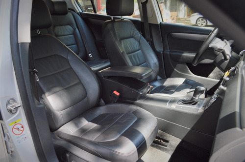 Volkswagen Passat Luxury 2.0 Tsi Dsg 2012 Gris Nafta