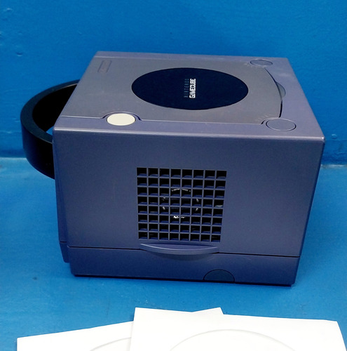 Nintendo Gamecube Color Índigo + 2 Juegos De Fifa Morado