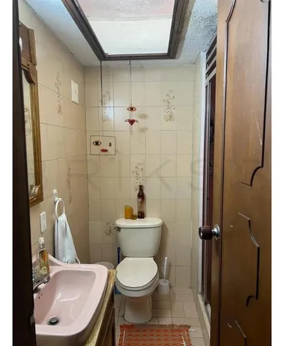Casa En Venta En La Floresta. Cod V6473