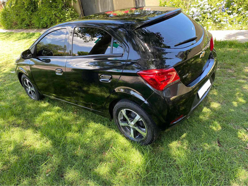Imagen 11 de 22 de Chevrolet Onix 2018 1.4 Ltz 98cv