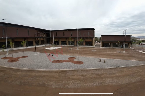 Local En Renta De 302.50 M2 En $116,462 En Plaza Pastizal En La Unión Ganadera De Chihuahua Km 8...