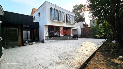 Casa Oficina / Local 244 M2 Const / P. Hurtado & Hualtatas