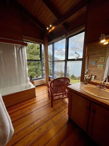 Espectacular Lodge Primera Línea Lago Ranco