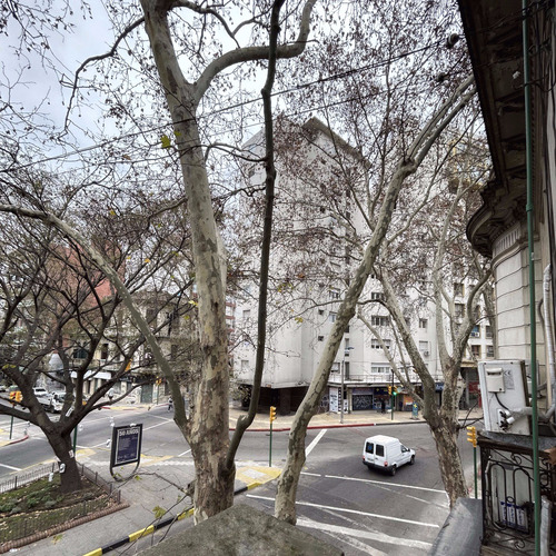 Alquiler De Amplia Casa Con 3 Dormitorios Y 2 Baños En Cordon Ideal Empresa