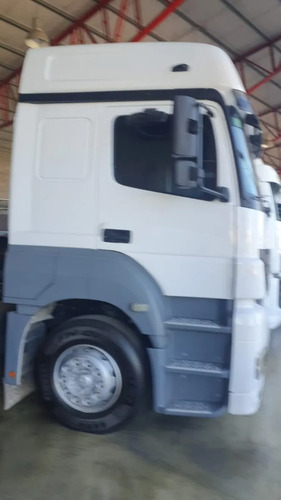 Imagen 6 de 15 de Mercedes Benz Axor 2040 2012 4x2 (con Dormitorio)