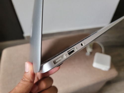 Laptop Apple Macbook Air 13 Core I5 2014 128gb 4gb Ram 100c (Usado)