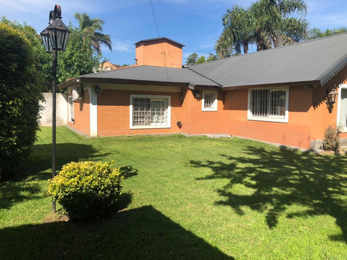 Imagen 3 de 24 de Casa - Barrio Parque Leloir