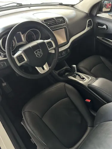 Dodge Journey 2.4 Sxt 5 Pasajeros Plus At