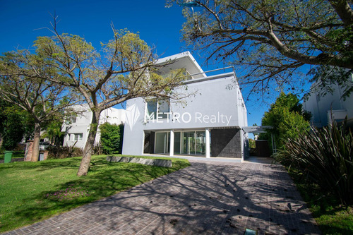 Venta Casa Nordelta Los Lagos 7 Ambientes