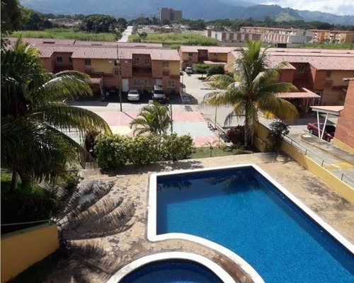Imagen 2 de 14 de 421406 Liliana Trias 04140432833 Townhouse Venta Naguanagua