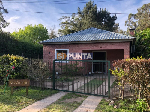 Imagen 1 de 25 de Casa En Jardines De Cordoba - Punta Del Este