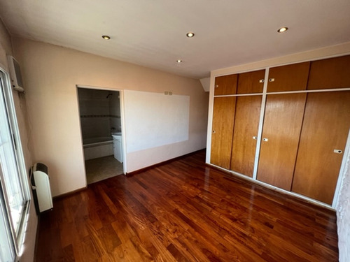 Imagen 4 de 30 de Ph Tipo Casa En Venta Con Cochera En Sarandi