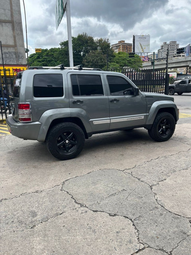 Jeep Cherokee Kk 2010 4x4