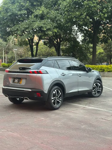Peugeot 2008 1.2 Gt