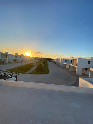 Casa En Venta Merida, Conkal En Privada, Modelo 186, Entrega Inmediata.
