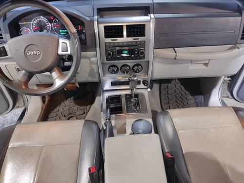 Imagen 9 de 13 de Jeep Cherokee Kk 4x2 Año 2008