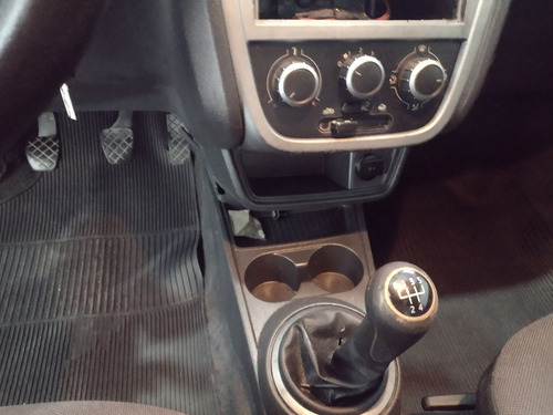 Volkswagen Saveiro 1.6 Cab. Simples Total Flex 2p