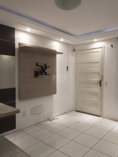 Apartamento Em Camaquã Com 2 Dormitórios - Mt6648