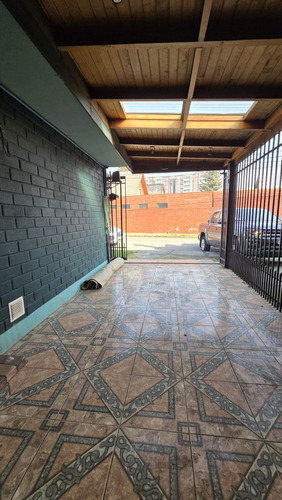 Vendo Amplia Casa En Villa España, Los Ángeles
