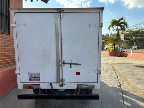 Moto Carguero Con Cabina De Carga Espacioso
