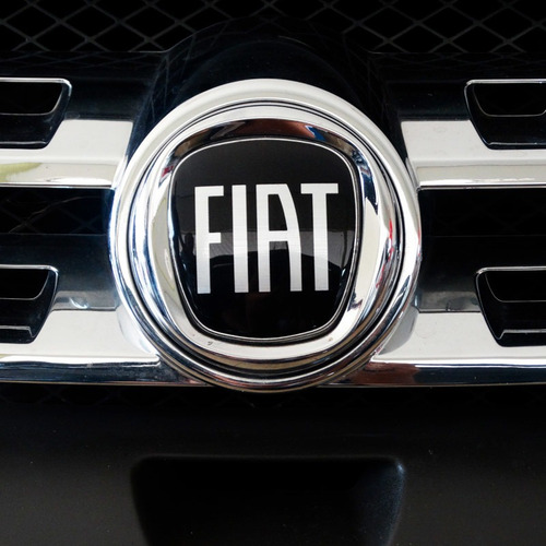 Imagem 3 de 8 de Kit Emblemas Adesivos Fiat Bravo Black Piano Resinado