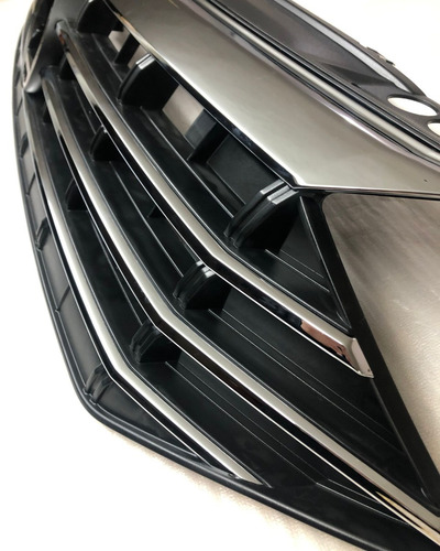 Grade Cromada Emblema Dianteira Jetta Tsi 19 2020 2021 2022