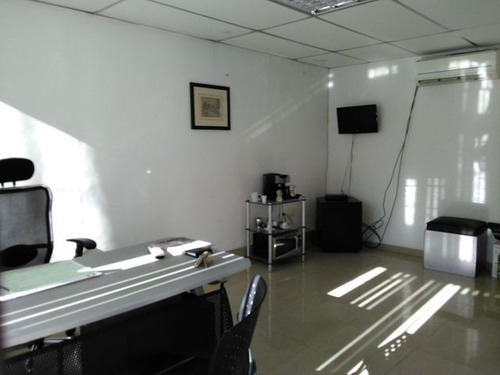 Imagen 6 de 10 de Galpón En Venta Av. Bolívar, Maracay, Aragua, 22-14315 Mv