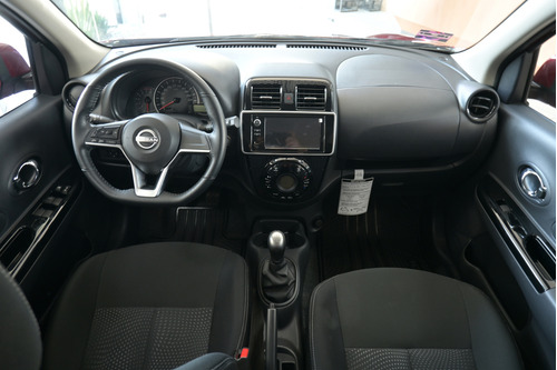 Nissan March 1.6 Exclusivo Mt