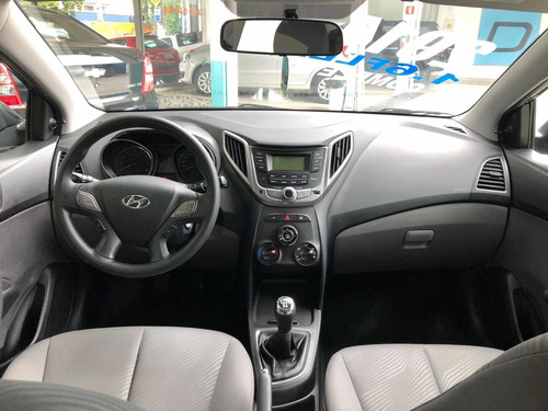 Imagem 12 de 12 de Hyundai Hb20s 2014 1.6 Comfort Plus Flex 4p
