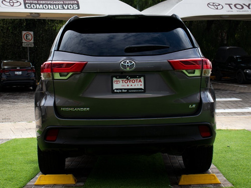 Imagen 4 de 14 de Toyota Highlander Le 2018