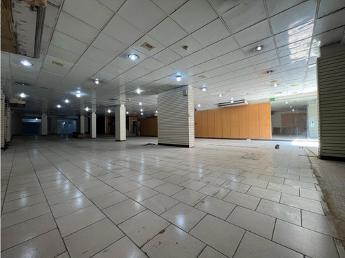 Se Vende Local Av. Bolivar Norte