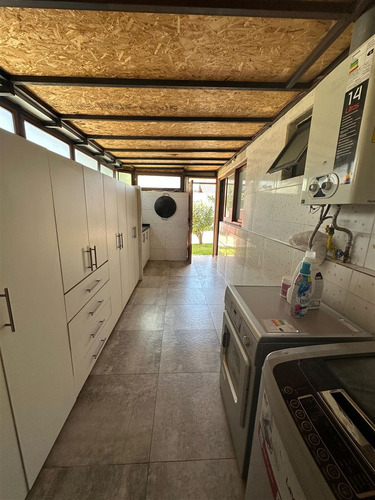 Casa Completamente Remodelada, Inmejorable Ubicación