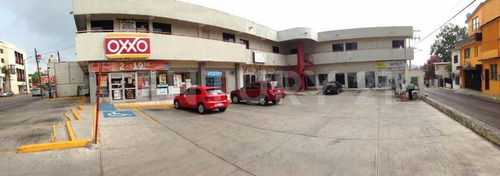 Renta Locales En Av.  Hidalgo