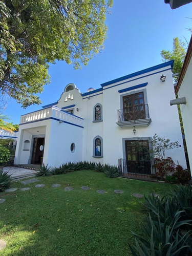 Residencia Estilo Colonial En Zona Norte De Cuernavaca