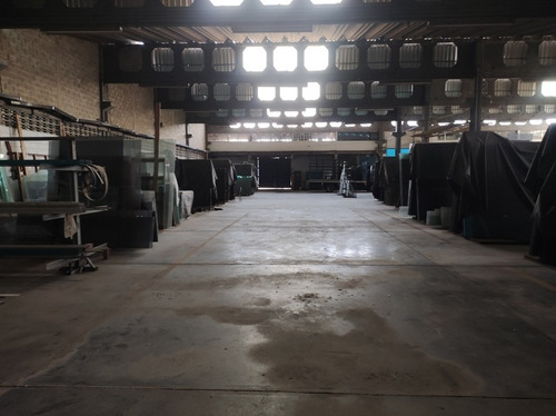 Galpón En Venta En Zona Industrial De Cagua. Aragua