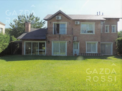Venta Casa 5 Ambientes Barrio Privado La Deseada.