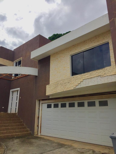 Imagen 10 de 12 de De Oportunidad, Casa En Obra Limpia Urbanización Villa Antillana