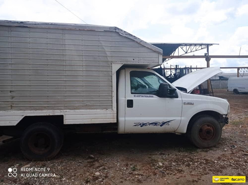 Imagen 6 de 7 de Ford Super Duty 350