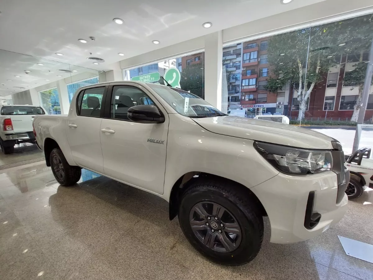 Toyota Hilux 2.4 Cd Dx 150cv 4x2