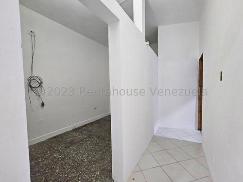 Locales Comercial En Alquiler Nueva Segovia Barquisimeto -- %%m-c-t%% Cod. 24 Guion 6 2 4 3